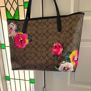 Coach tote bag called Signature Rose City